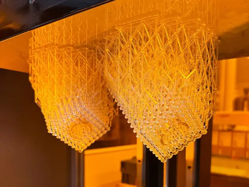 光造形（SLA）で造形したプラスチック部品